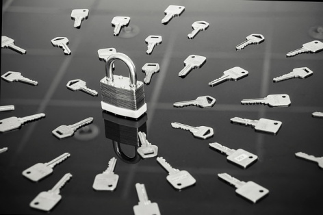 Initial access broker exploits leaked machine keys to access targeted orgs